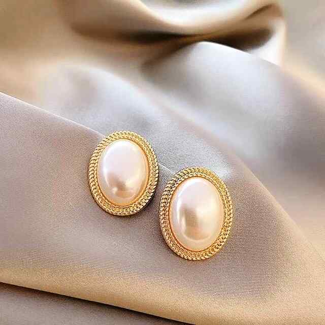 Елегантні сережки з перлами – жіночність та витонченість в кожному образі! 20% знижка по PROM20 на INSTAGRAM!