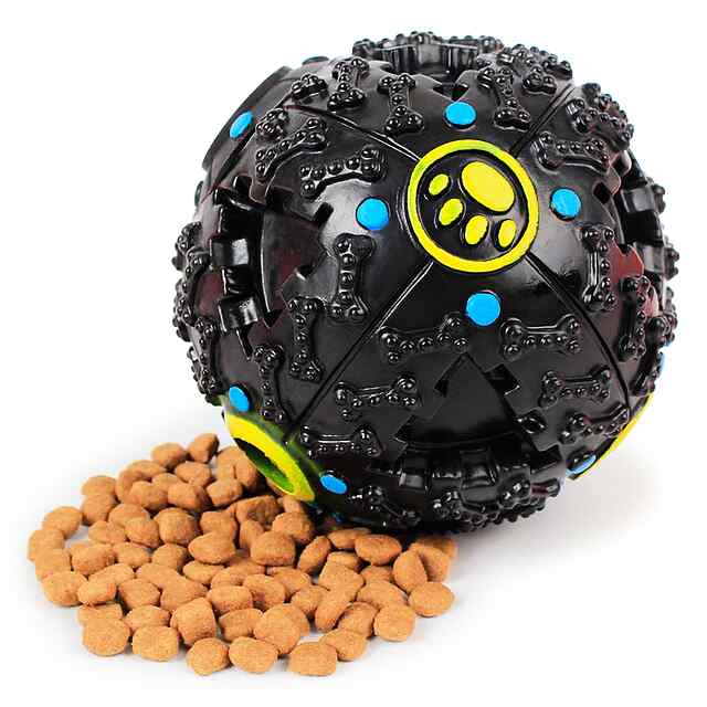 Іграшка-годівниця для собаки та кота куля диспенсер з отвором ласощі активне харчування розвага вініл 9х9 см - 2 фото товару