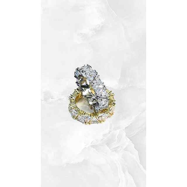 Каблучка жіноча, ідеальний подарунок, розміри 7/8, блискучий дизайн - 1 фото товару