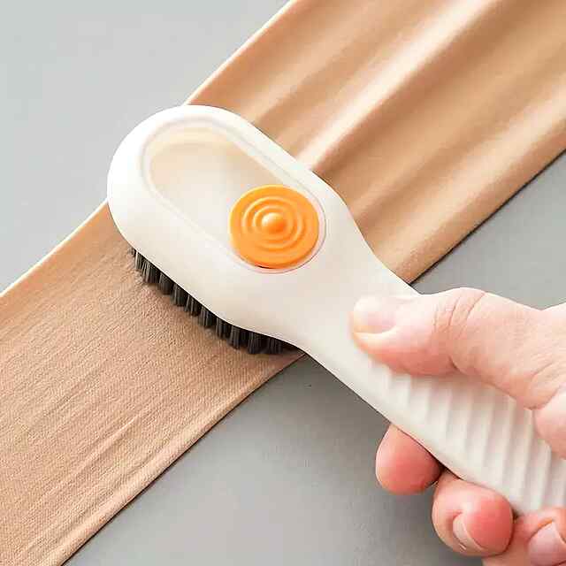 Щітка для взуття з дозатором мила. Очищення легко! - 1 фото товару