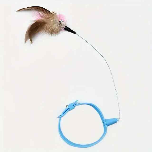 Силіконовий нашийник з пір'ям для котів, розвиває мисливські інстинкти, блакитного кольору. - 3 фото товару
