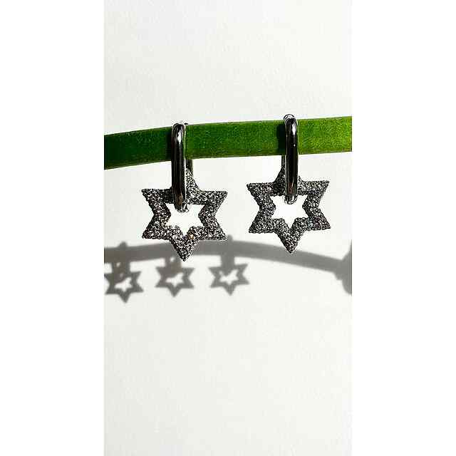 Жіночі сережки 3в1: кільця з зірочками, камінцями та без

ПОДПИСЫВАЙСЯ! ЗНИЖКА -20% (код PROM20)
https://www.instagram.com/burgundy.bijouterie - 3 фото товару